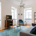 Guestready - Beautiful Flat Near S. Jorge Castle Lägenhet *
